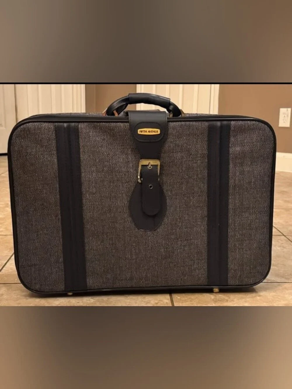 Saks 5th 2pc suitcase set